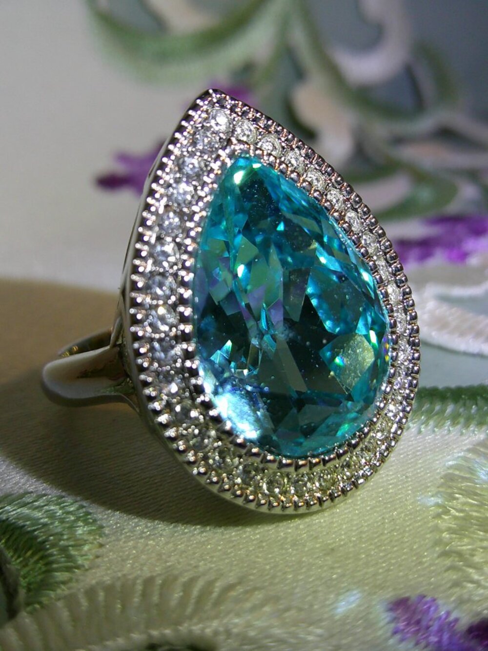 Faux Paraiba Tourmaline Faux Blue Topaz & Faux Diamond Silver Tone Ring Size 8